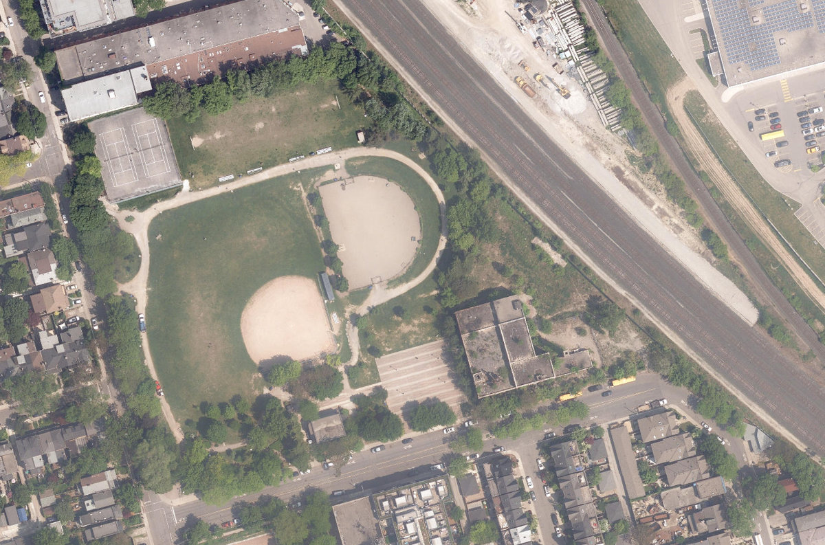 Sorauren Avenue Park, aerial top-down view