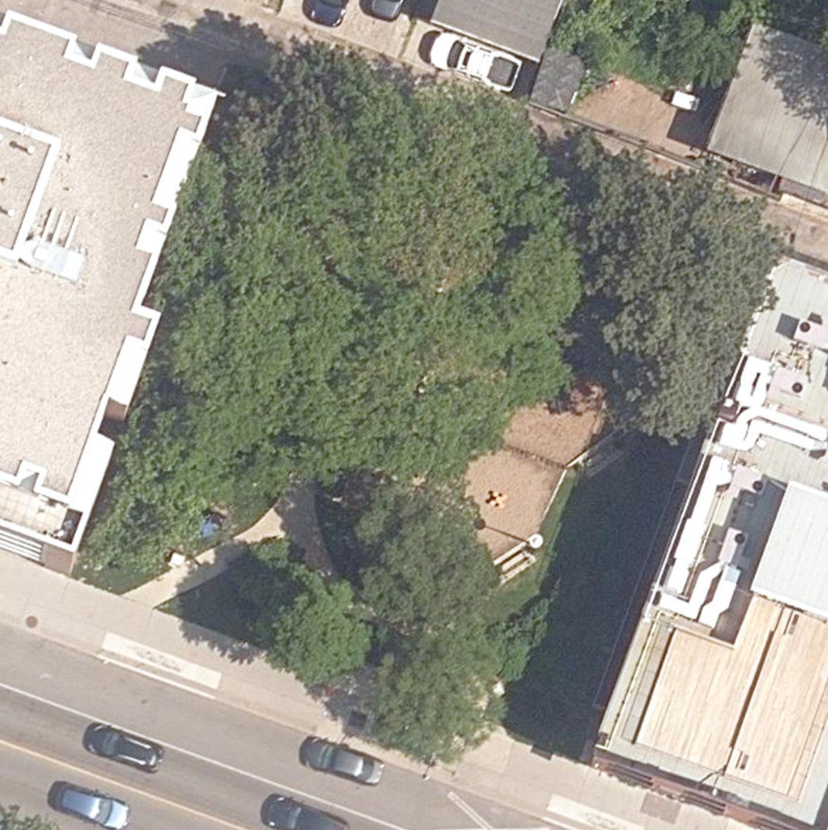 Dundas - Watkinson Parkette, aerial top-down view
