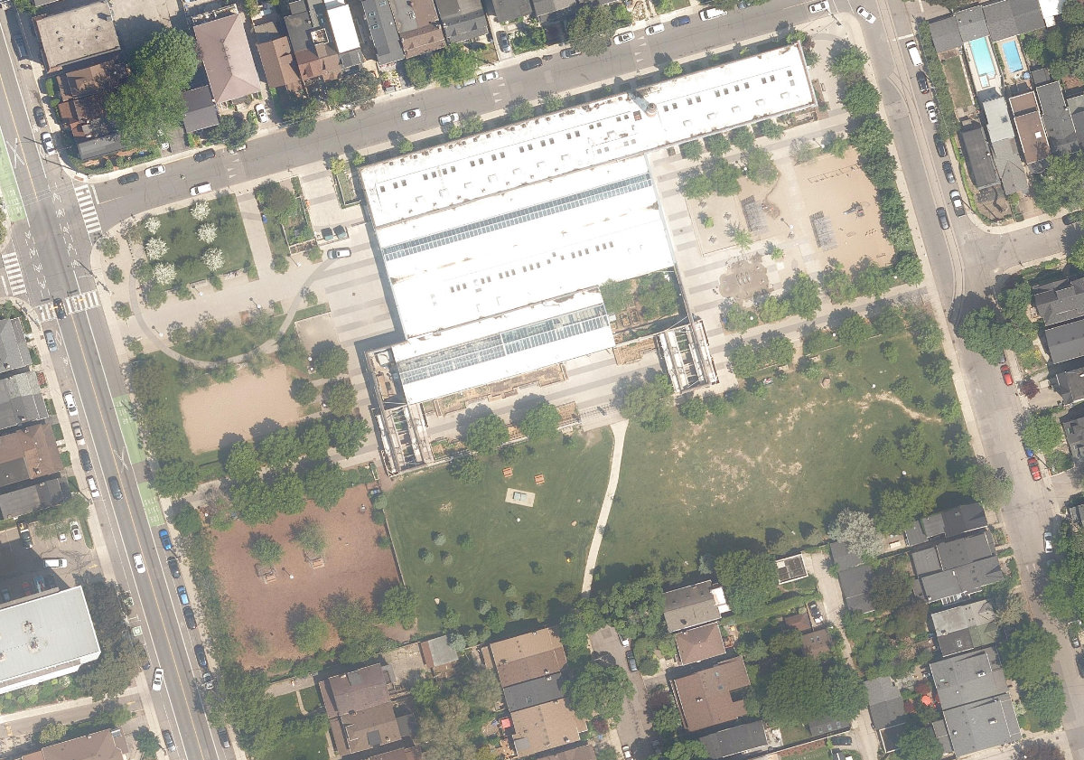 Wychwood Barns Park, aerial top-down view