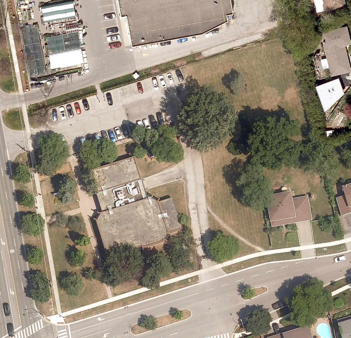 HILLCREST LIBRARY - Building Grounds, aerial top-down view